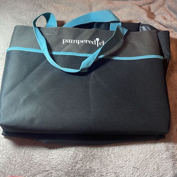NWOT pampered Chef bag - Picture 2 of 5